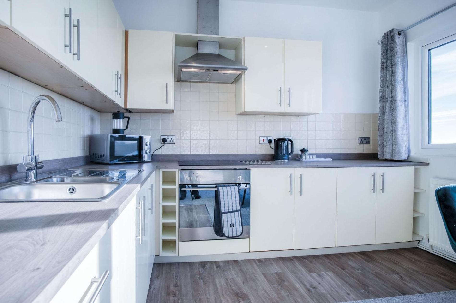 The Penthouse - 1 Bedroom Apartment - Ocean Breeze Port-Eynon Exterior photo